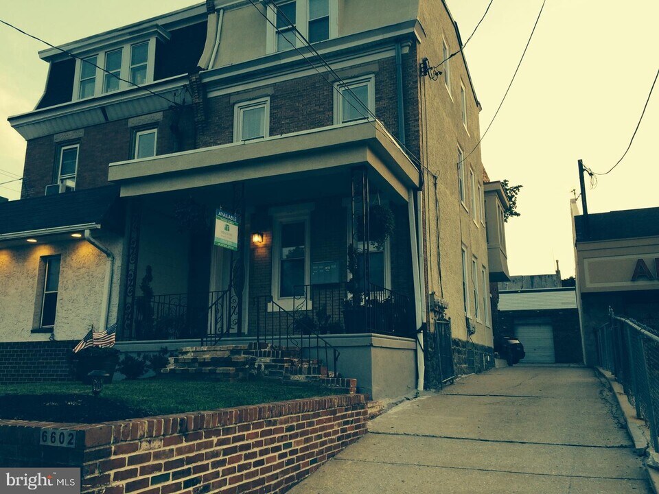 6602 Ridge Ave Photo
