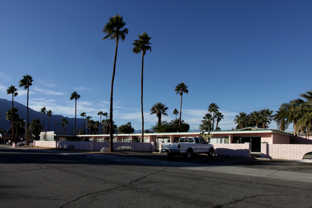 Stardust in Palm Springs, CA - Building Photo