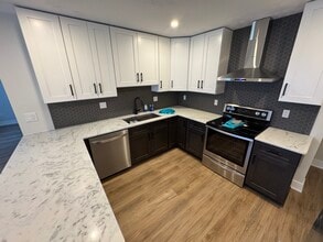 596 W 130th St in Hinckley, OH - Building Photo - Building Photo