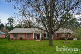 2815 Club Forest Dr SE in Conyers, GA - Building Photo