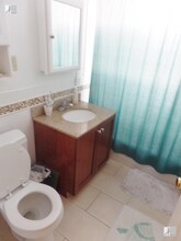 1340 Commonwealth Ave, Unit 25 in Boston, MA - Foto de edificio - Building Photo