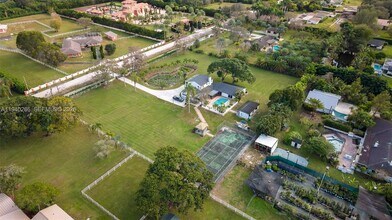 7601 NW 82nd Terrace in Parkland, FL - Building Photo - Building Photo