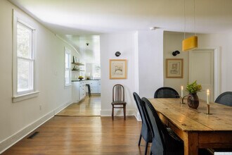 85 Roundtop Rd in Germantown, NY - Building Photo - Building Photo