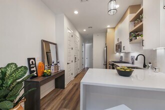 82 Ferry St in Jersey City, NJ - Building Photo - Building Photo