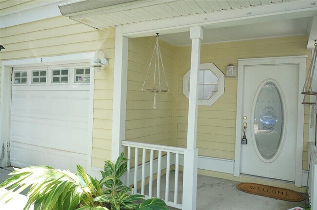 property at 402 S Willow Ave