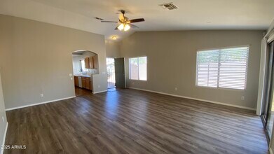 7333 W Elwood St in Phoenix, AZ - Building Photo - Building Photo