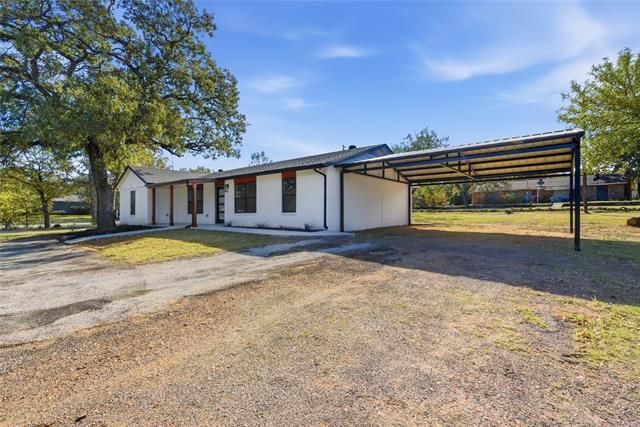 205 Lacewell St in Jacksboro, TX - Building Photo - Building Photo