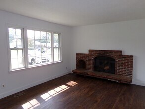 220 Wildwood Rd in Havelock, NC - Building Photo - Building Photo