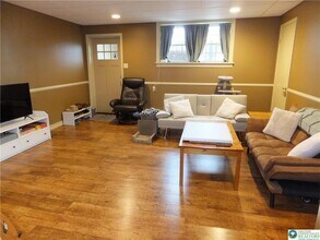 303 Allen St in Bath, PA - Building Photo - Building Photo