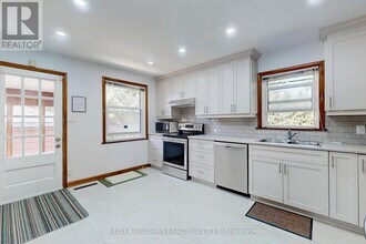 252 Elgin Mills Rd W in Richmond Hill, ON - Building Photo - Building Photo