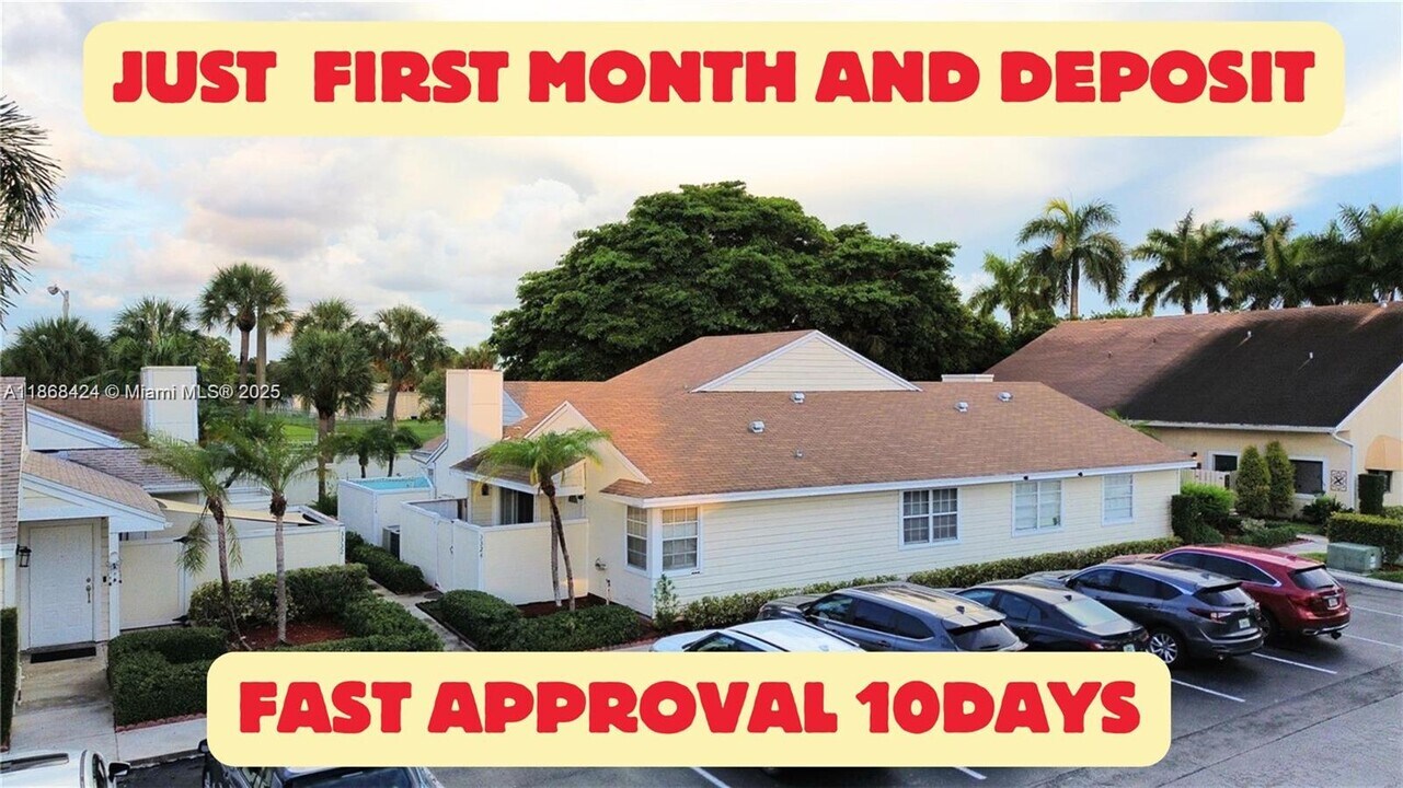 3324 NW 101st Ave in Sunrise, FL - Building Photo