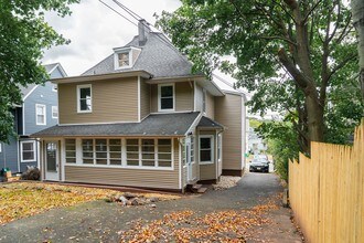 158 Valley Rd, Unit Unit 2 in Montclair, NJ - Building Photo - Building Photo