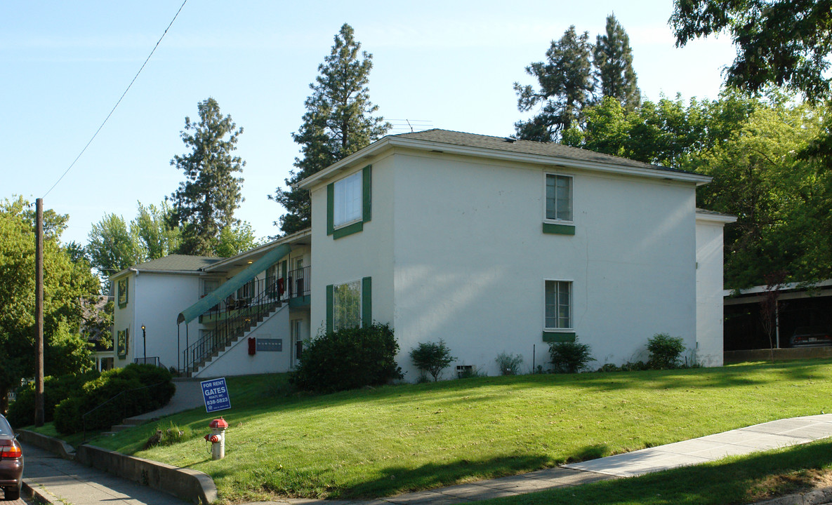 727 S Adams St in Spokane, WA - Foto de edificio