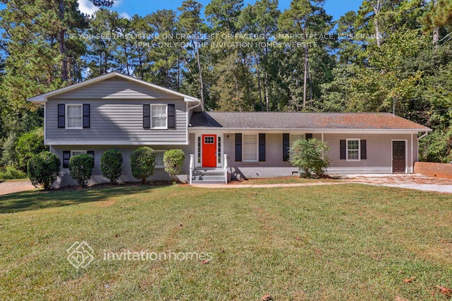 773 Corundum Ct in Stone Mountain, GA - Foto de edificio - Building Photo