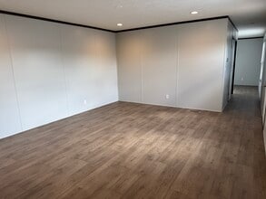 122 Prairie Dr in Sanger, TX - Building Photo - Building Photo