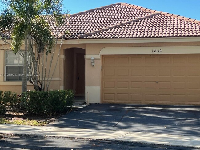 1852 Andromeda Ln in Weston, FL - Building Photo - Building Photo