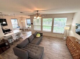 2209 Nestlewood Dr in Austin, TX - Building Photo