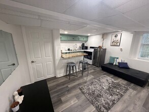 513 S Hawthorne Rd in Winston-Salem, NC - Building Photo - Building Photo