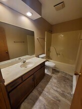 6012 Boxwood Dr in Rockford, IL - Building Photo - Building Photo
