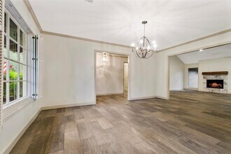 427 Ashford Forest Dr in Houston, TX - Building Photo - Building Photo