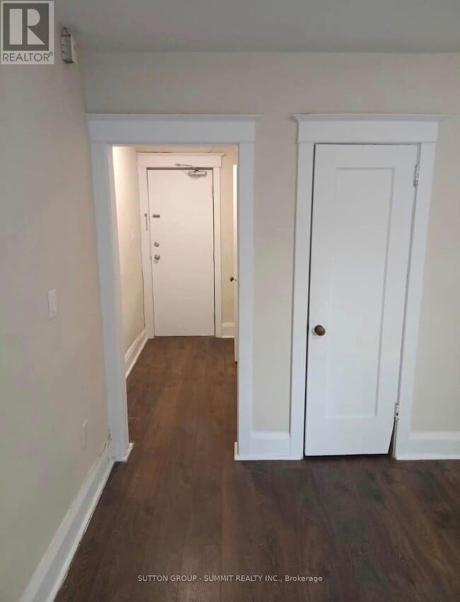 98 Vaughan Rd in Toronto, ON - Building Photo - Building Photo