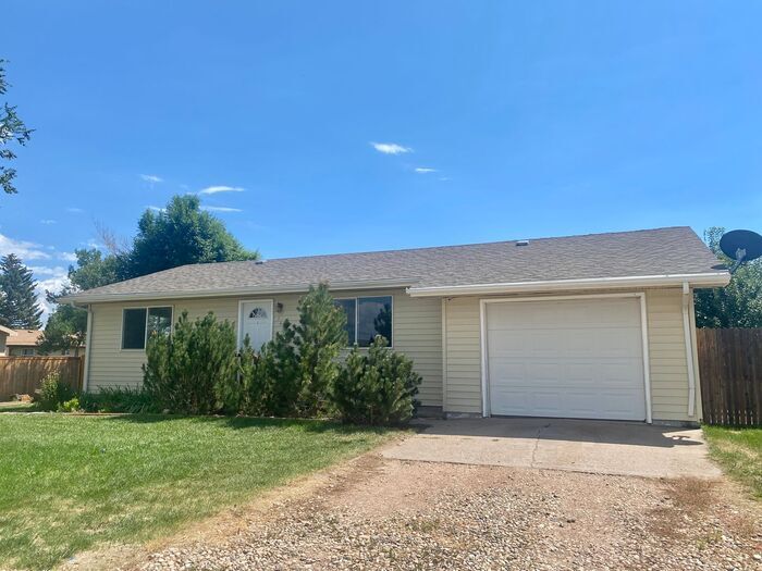 340 W Park Ave in Pierce, CO - Building Photo