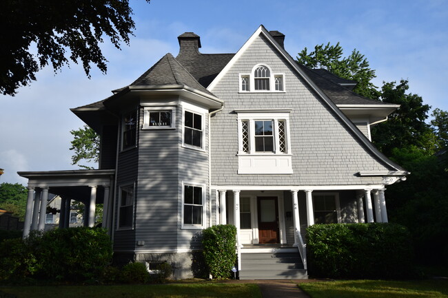 94 Midland Ave