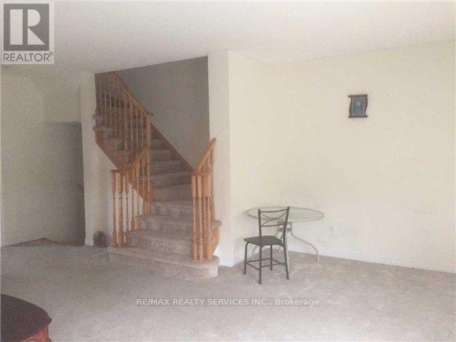 10 Urbana Rd in Brampton, ON - Building Photo - Building Photo