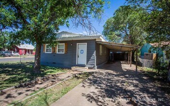 3016 Duke St-Unit -A in Lubbock, TX - Building Photo - Building Photo