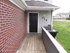 328 Bypass Plaza Dr in Frankfort, KY - Building Photo - Building Photo