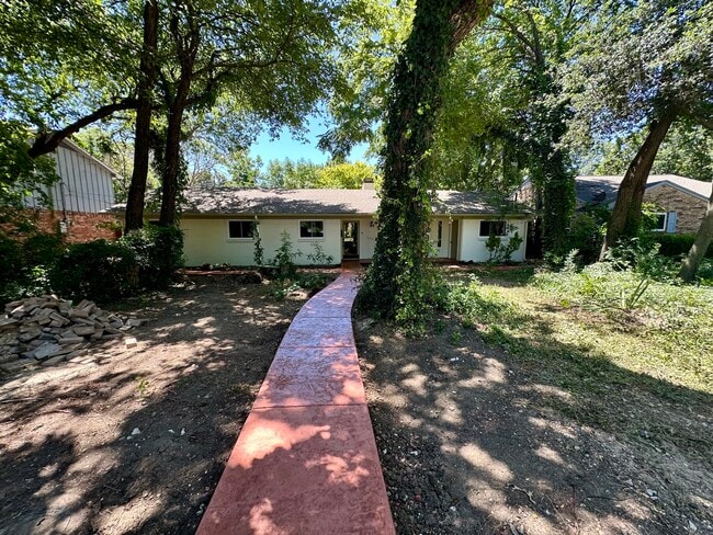 property at 1616 Aldridge Dr