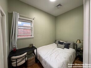 195 W 3rd St, Unit 4 in Boston, MA - Building Photo - Building Photo