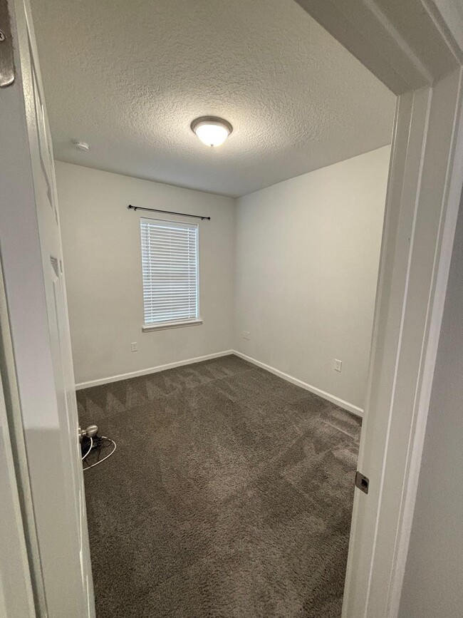 property at 900 Lakefront Village Dr