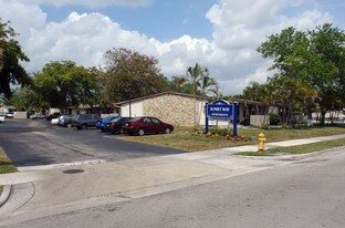 Sunset Way in Miami, FL - Building Photo