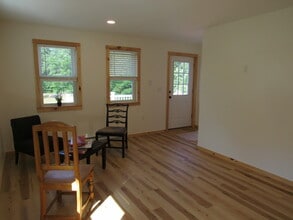57 River Rd, Unit B in Henniker, NH - Building Photo - Building Photo