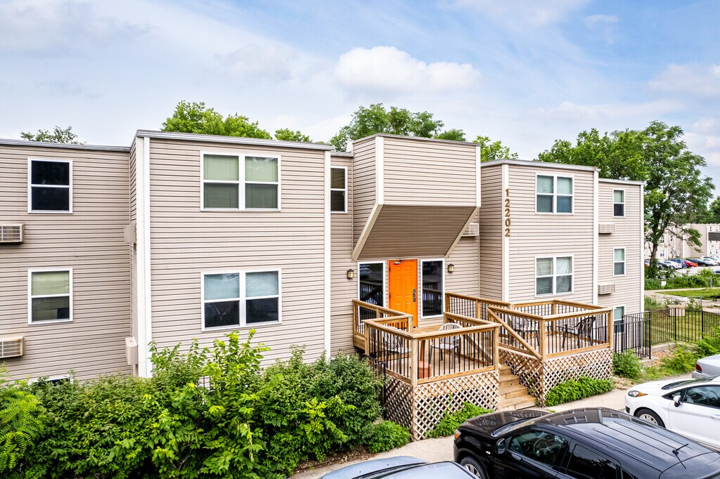 Unicorn Apartments in Ferrelview, MO