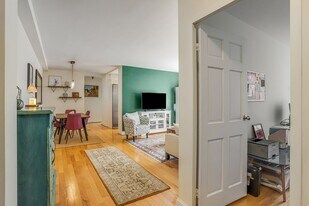 4100 W St NW in Washington, DC - Building Photo