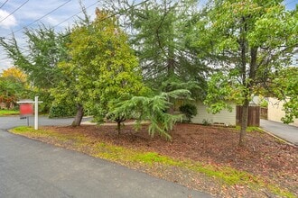 1450 Live Oak Ln in Auburn, CA - Building Photo - Building Photo