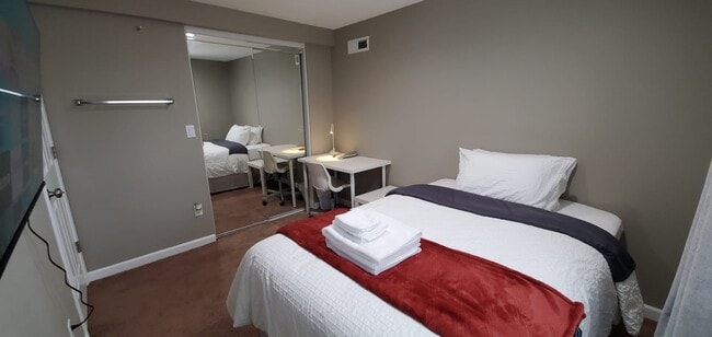 1803 N 200th St in Shoreline, WA - Building Photo - Building Photo