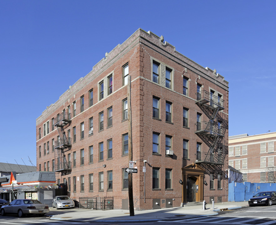 Midwood Gem in Jamaica, NY - Foto de edificio