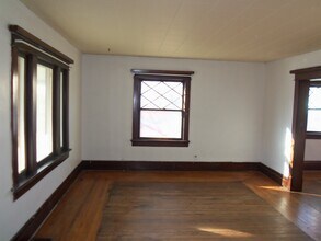 1301 Grant Ave in Waterloo, IA - Foto de edificio - Building Photo