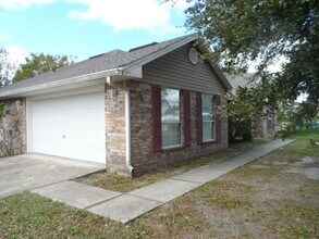 1194 Fort Smith Blvd in Deltona, FL - Building Photo - Building Photo