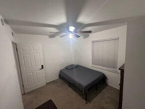 1017 Heritage Dr in Garland, TX - Foto de edificio - Building Photo