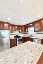 15-63-63 Murray St in Queens, NY - Building Photo