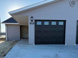 1486 Kays Ct in Mount Zion, IL - Foto de edificio - Building Photo