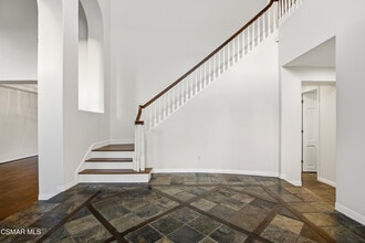 25301 Prado De Los Arboles in Calabasas, CA - Building Photo - Building Photo