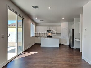 17161 W Golden Ln in Waddell, AZ - Building Photo - Building Photo