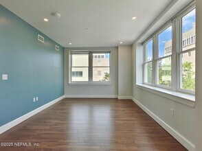 218 E Church St in Jacksonville, FL - Building Photo - Building Photo