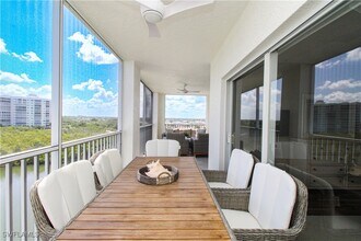 35 Bluebill Ave in Naples, FL - Building Photo - Building Photo