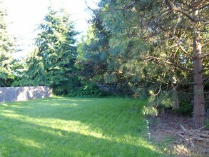 4408 216th St SW-Unit -B in Mountlake Terrace, WA - Building Photo - Building Photo